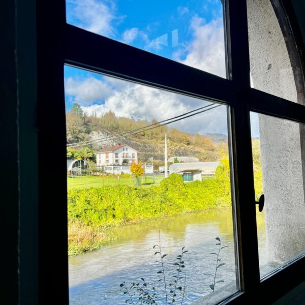 Se vende pabellon industrial en Bergara